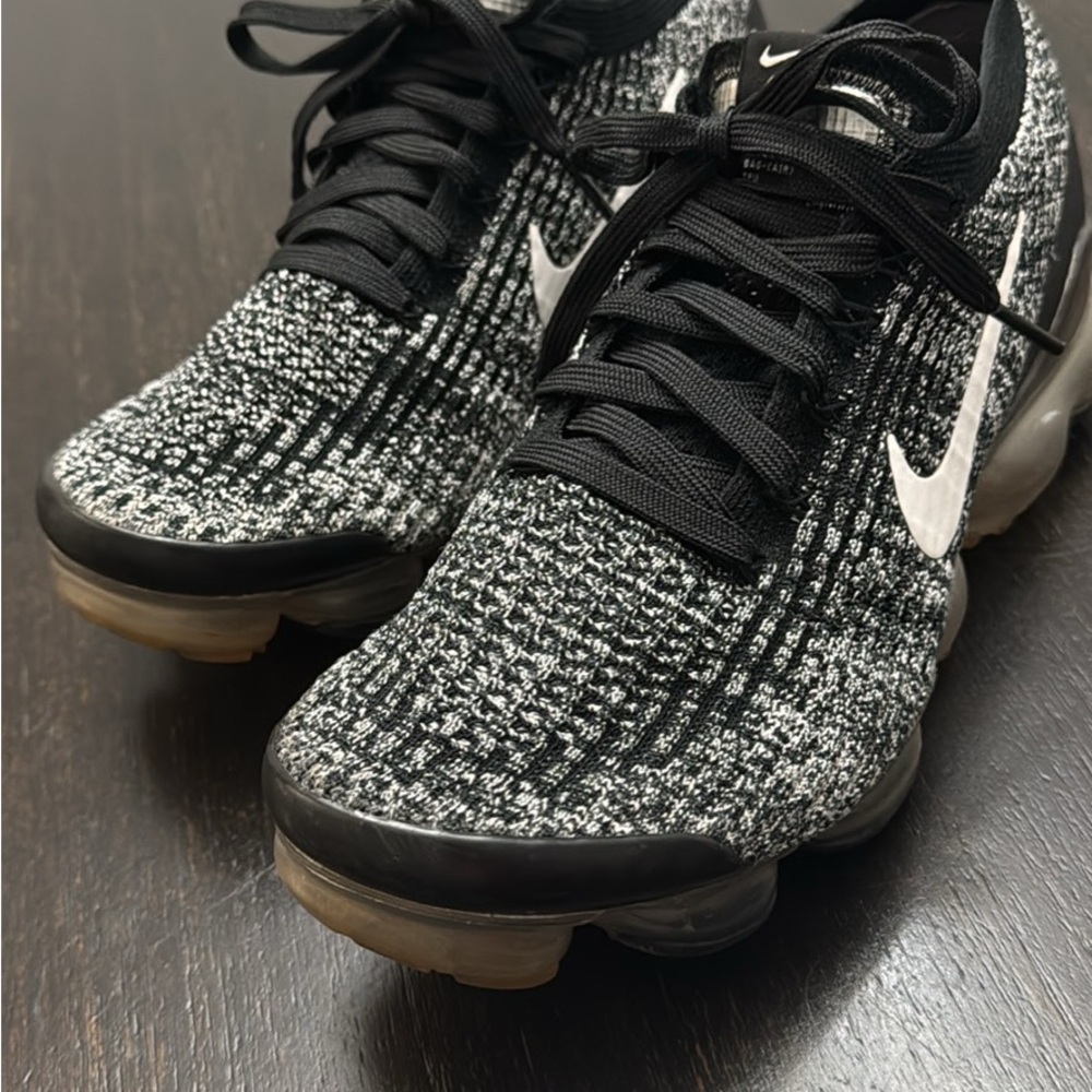Nike Black and White Vapormax